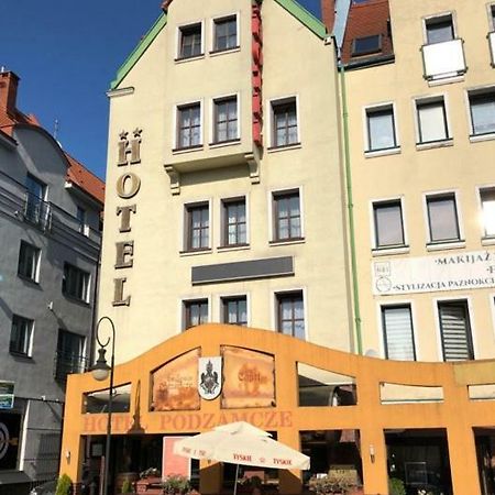 Hotel Restauracja Podzamcze Szczecin Exteriör bild