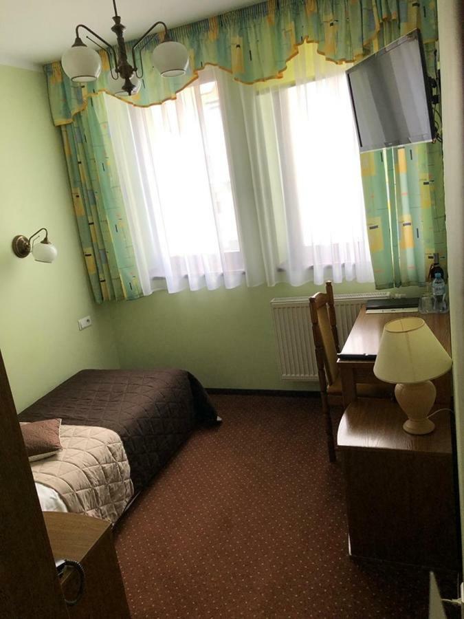 Hotel Restauracja Podzamcze Szczecin Exteriör bild